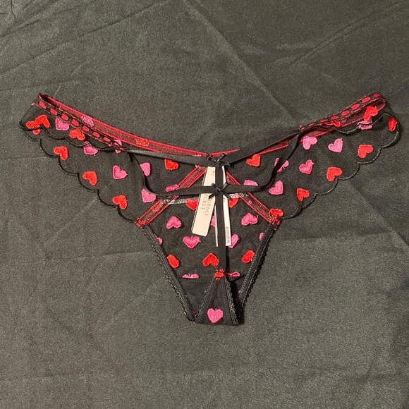 Victorias Secret Red Hearts Black Mesh Thong NWT Size Medium FREE SHIPPING - Picture 4 of 5